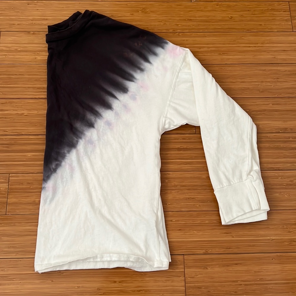 Women’s long sleeve